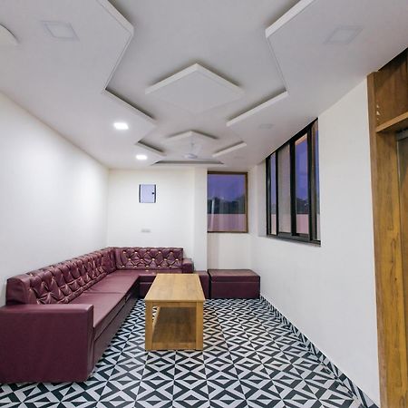 Serenity Hill Resort - A Boutique Resort In Удайпур Екстериор снимка