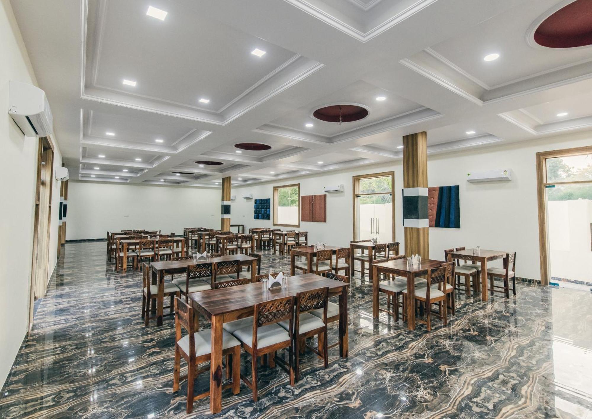 Serenity Hill Resort - A Boutique Resort In Удайпур Екстериор снимка
