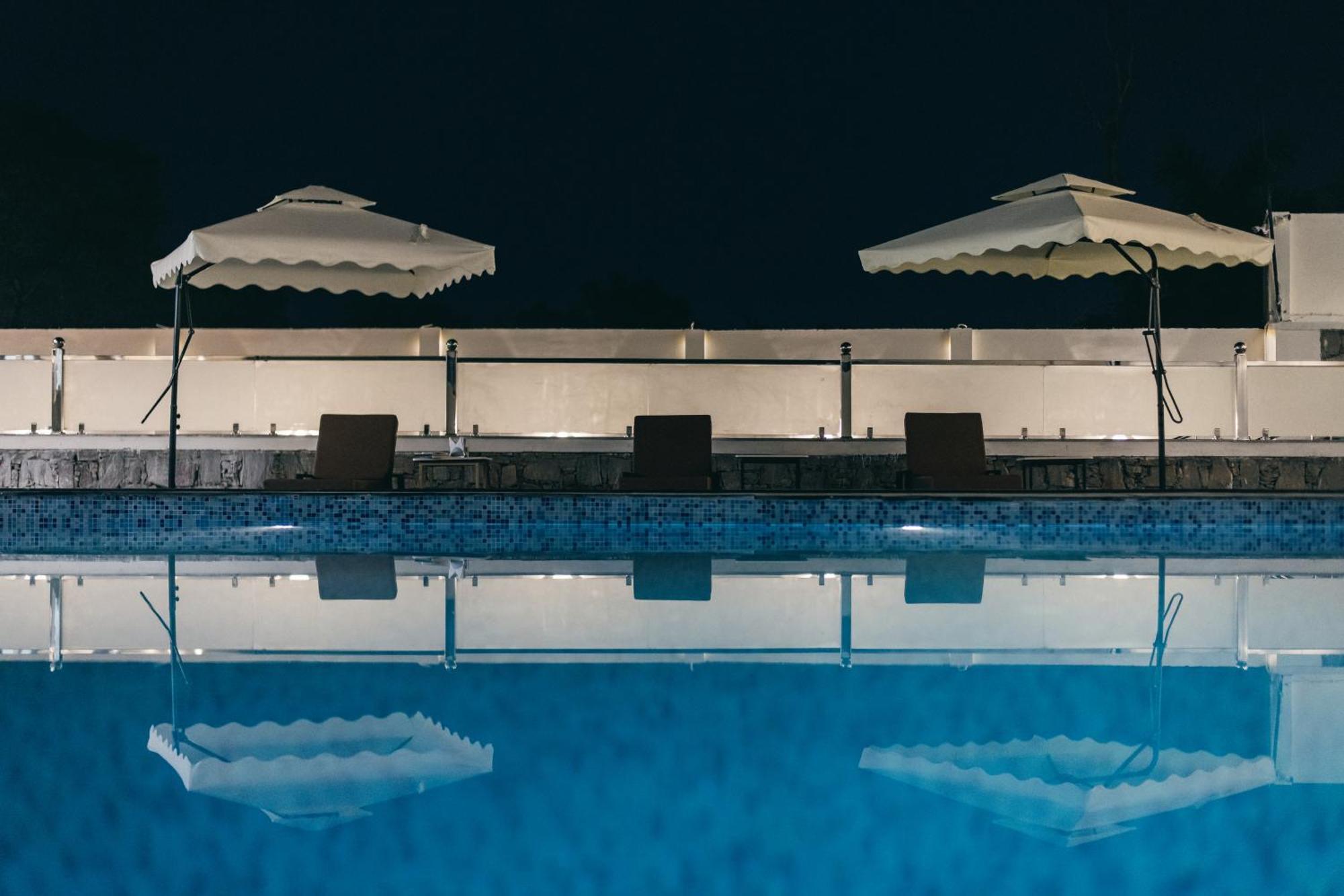 Serenity Hill Resort - A Boutique Resort In Удайпур Екстериор снимка