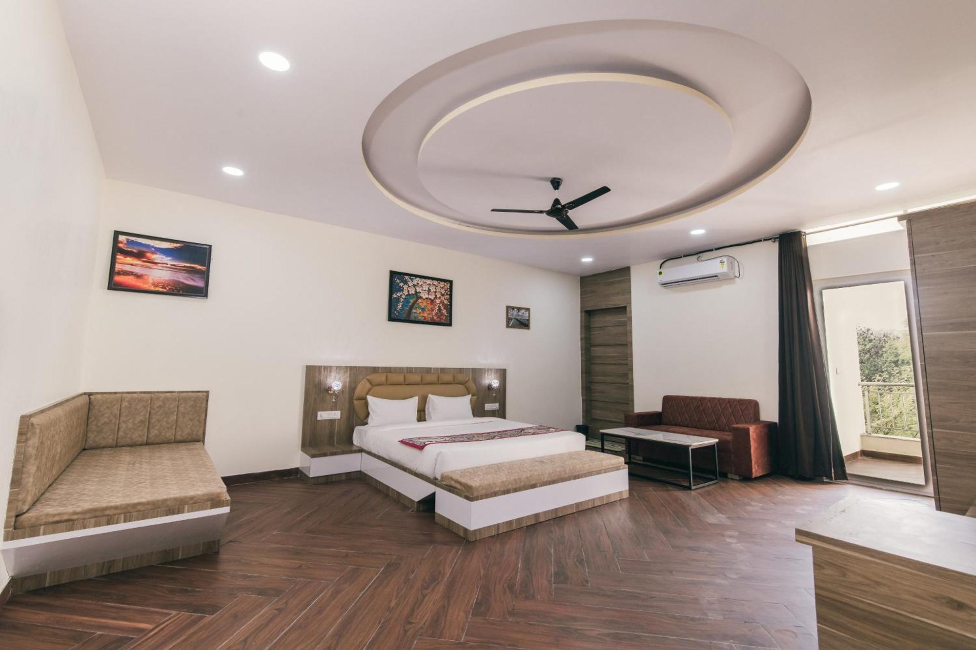 Serenity Hill Resort - A Boutique Resort In Удайпур Екстериор снимка