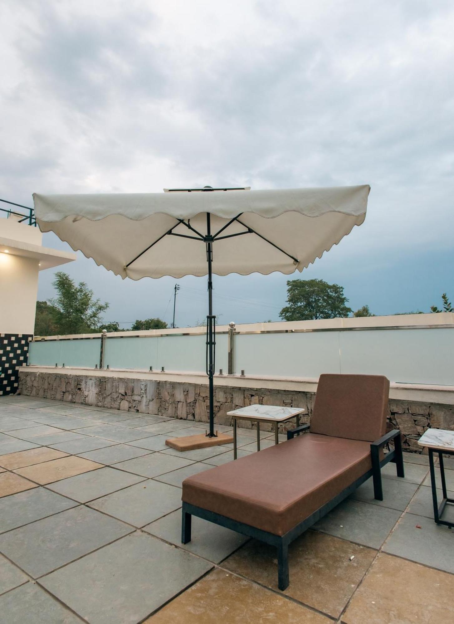 Serenity Hill Resort - A Boutique Resort In Удайпур Екстериор снимка
