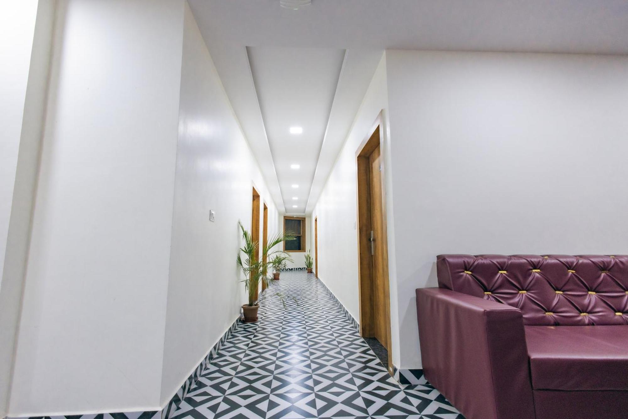 Serenity Hill Resort - A Boutique Resort In Удайпур Екстериор снимка