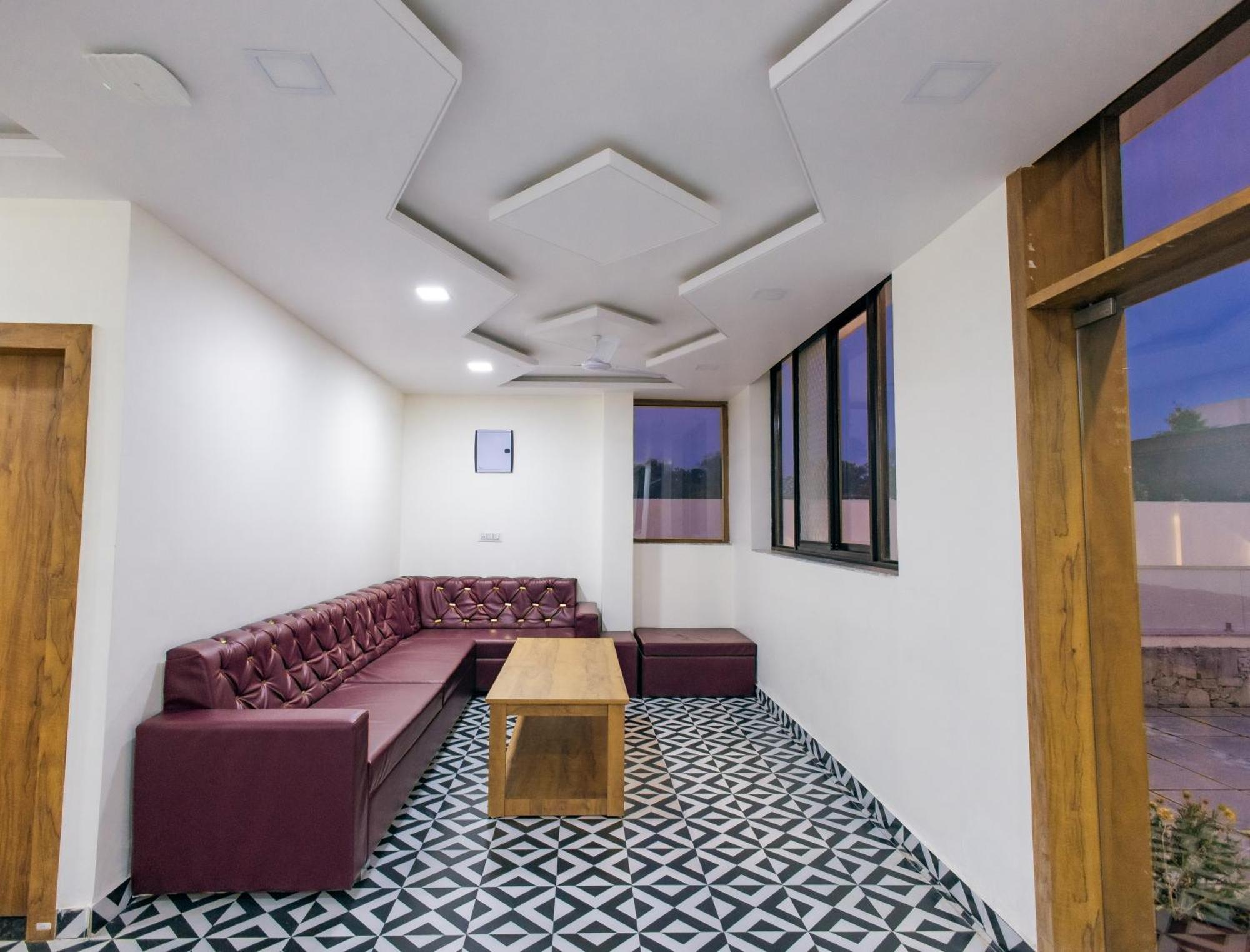 Serenity Hill Resort - A Boutique Resort In Удайпур Екстериор снимка