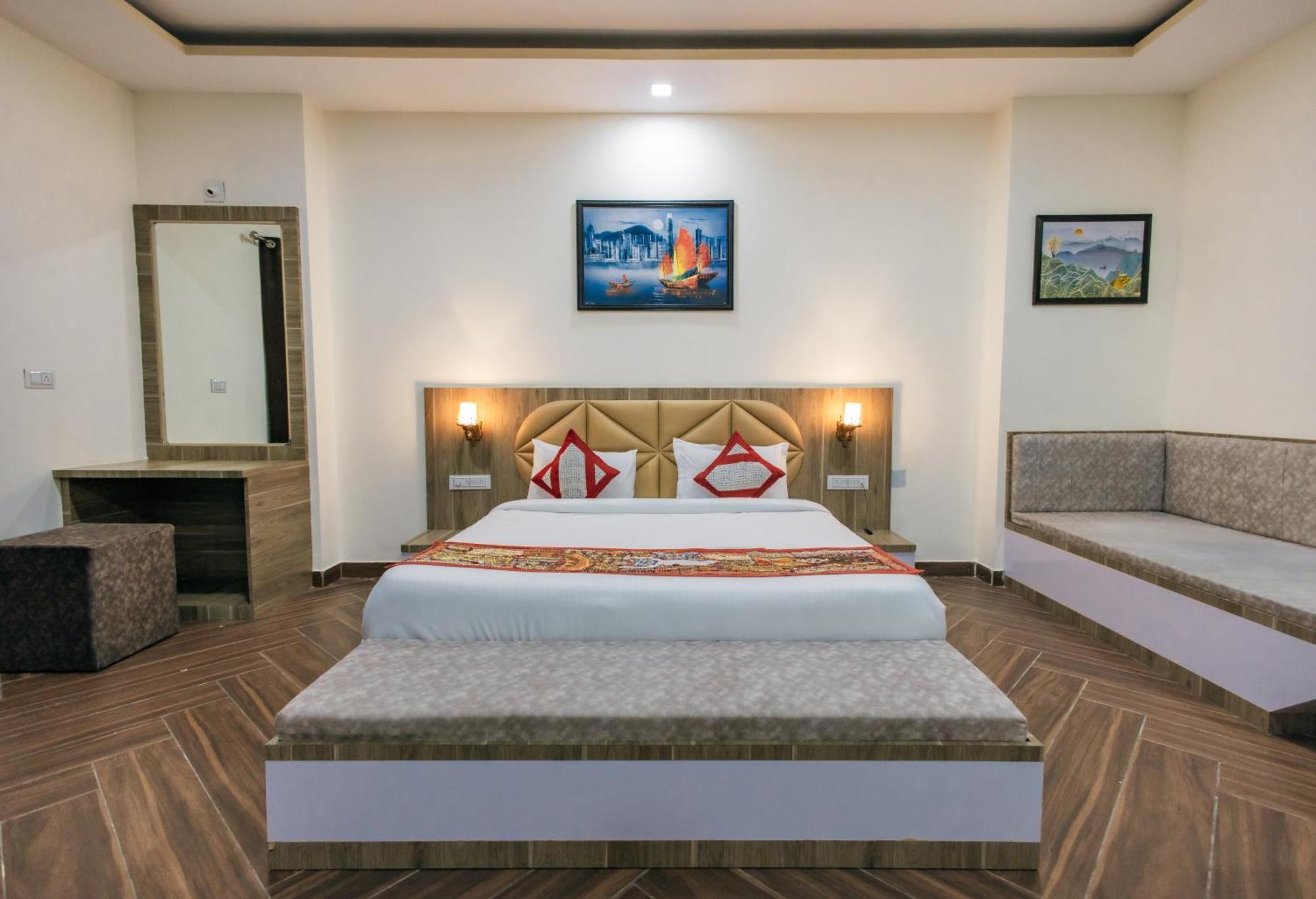 Serenity Hill Resort - A Boutique Resort In Удайпур Екстериор снимка