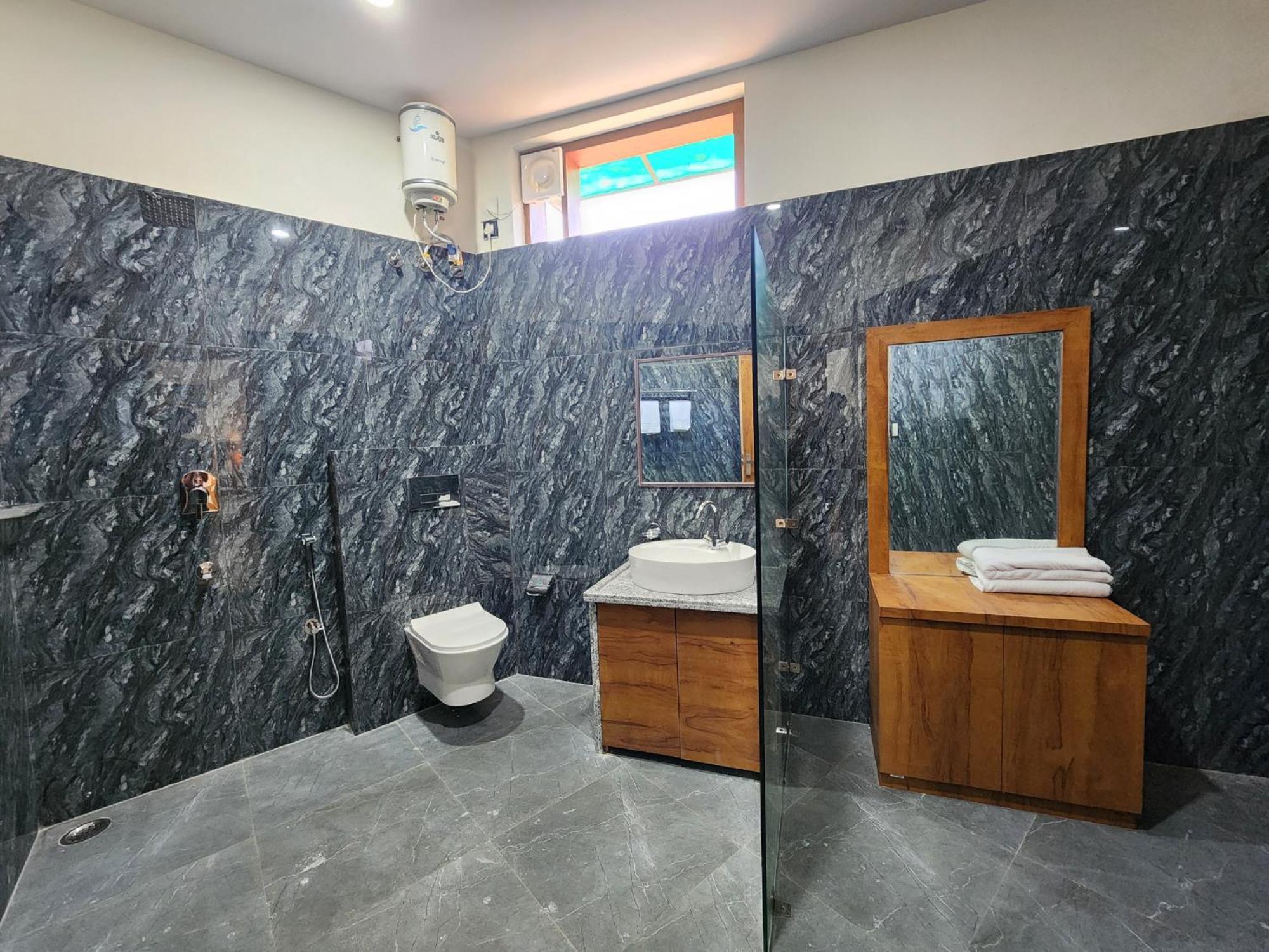 Serenity Hill Resort - A Boutique Resort In Удайпур Стая снимка